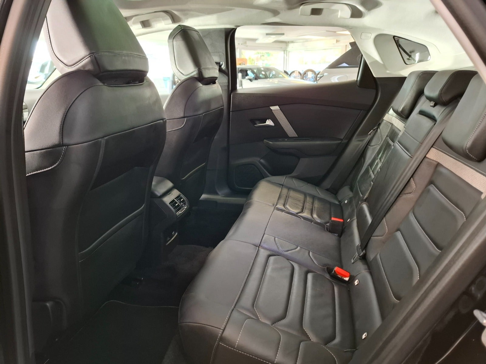 Sort Citroën ë-C4 X fra 2023