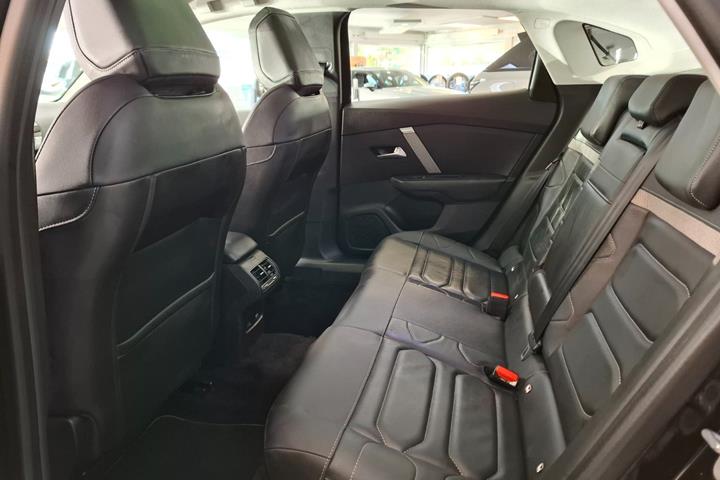 Sort Citroën ë-C4 X fra 2023