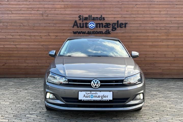 Beige VW Polo fra 2019
