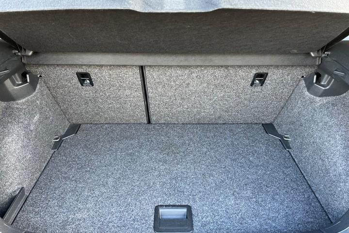 Beige VW Polo fra 2019