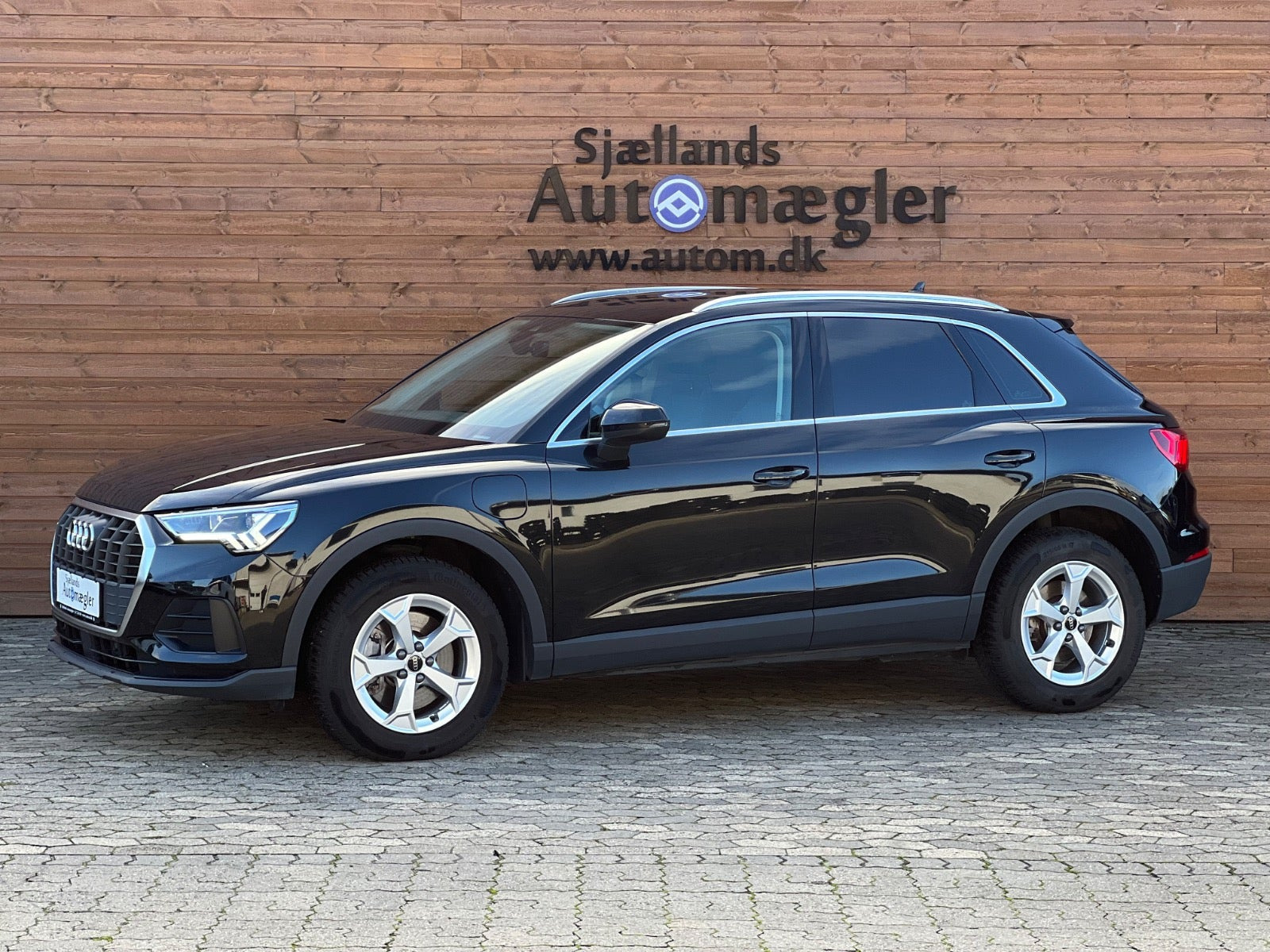 Audi Q3 45 TFSi e Attitude plus S-tr.