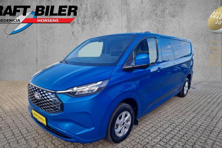 Blå Ford E-Transit Custom 320 L2 fra 2025 set udefra