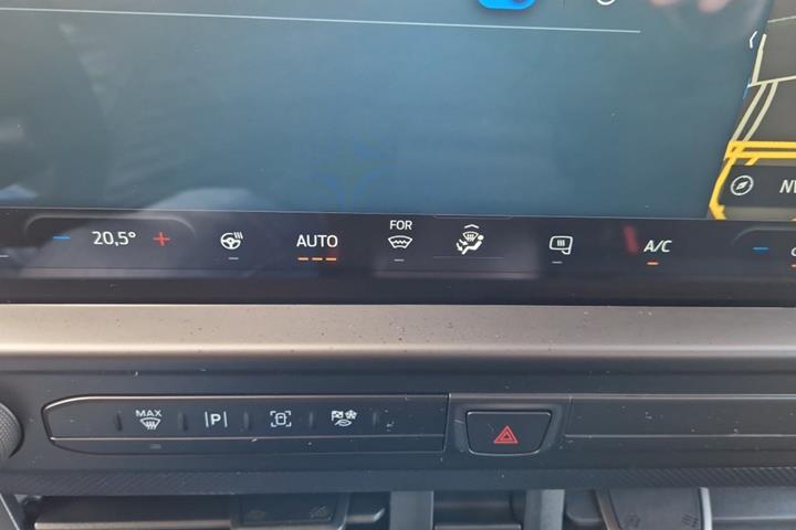 Blå Ford E-Transit Custom 320 L2 fra 2025