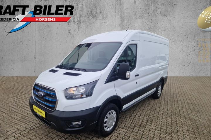 Hvid Ford E-Transit 350 L2 Van fra 2025 set udefra