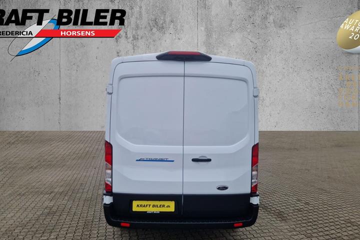 Hvid Ford E-Transit 350 L2 Van fra 2025