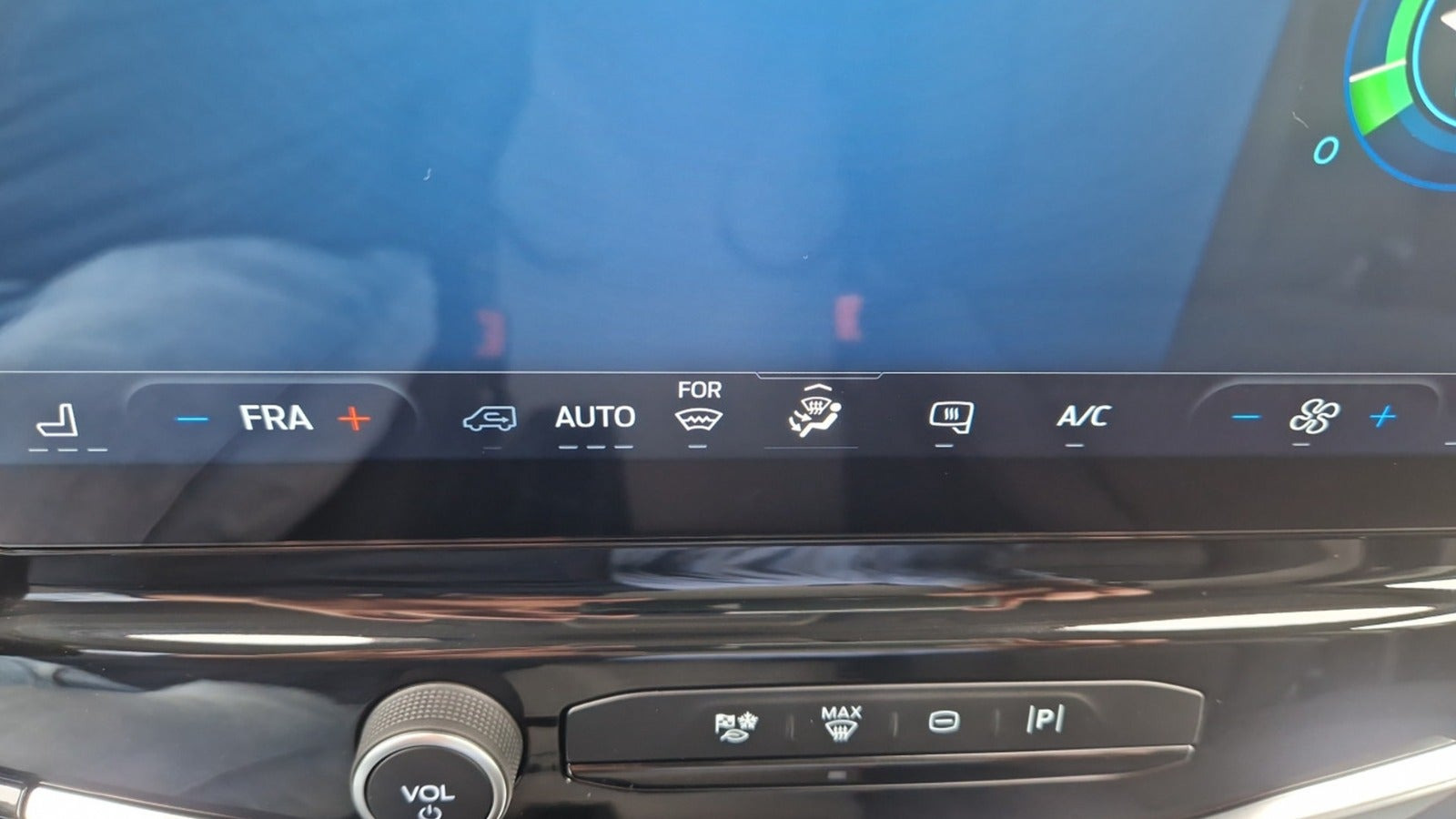 Hvid Ford E-Transit 350 L2 Van fra 2025