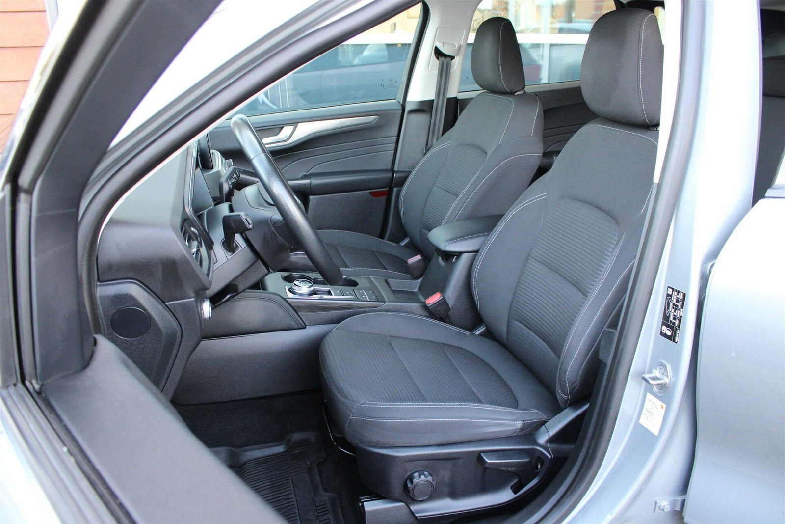 Sølv Ford Kuga fra 2021