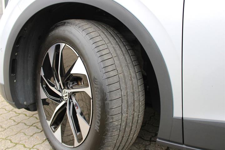 Sølv VW ID.4 fra 2025