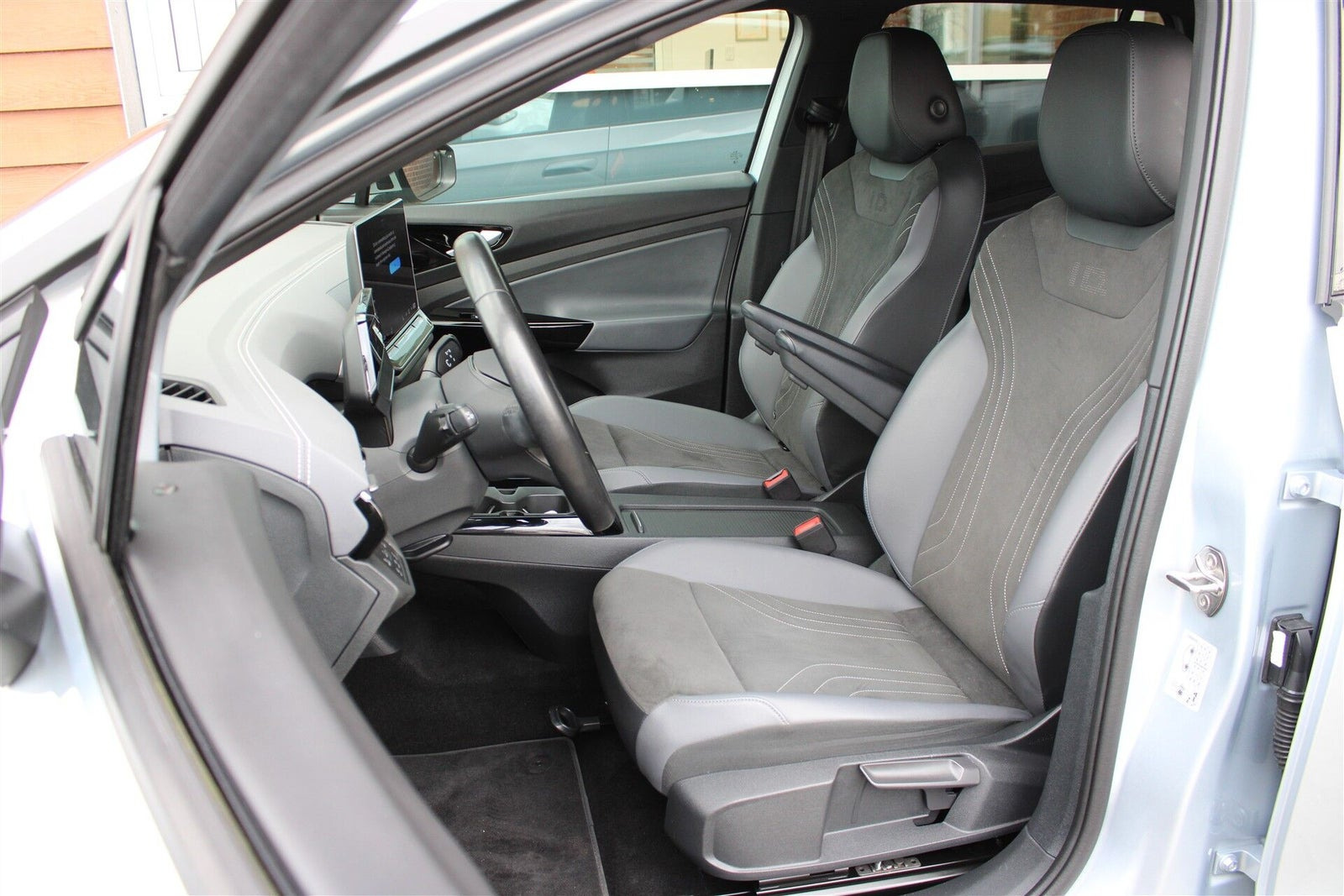 Sølv VW ID.4 fra 2025