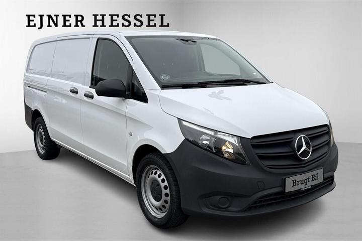 Hvid Mercedes Vito 116 fra 2023