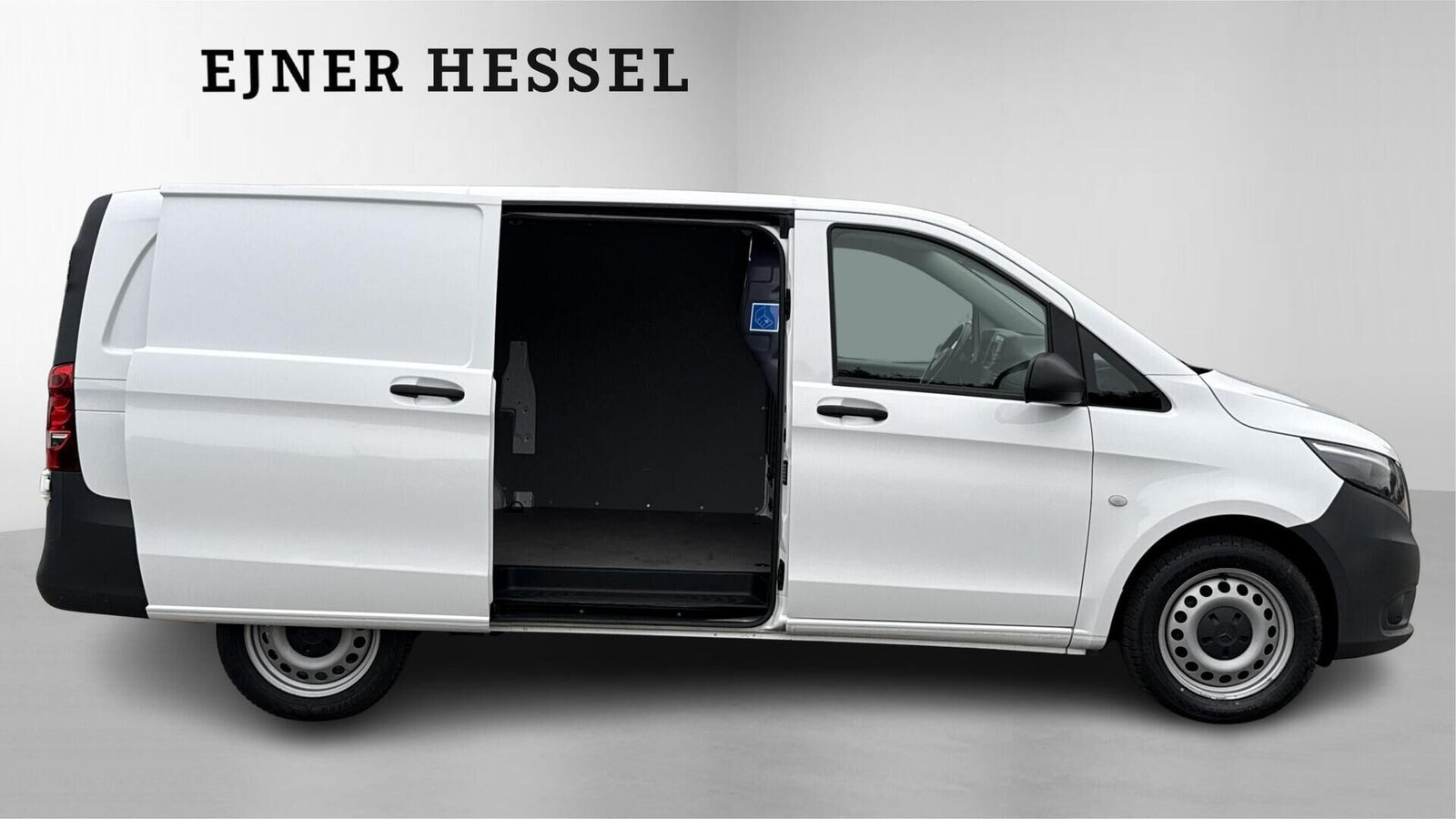 Hvid Mercedes Vito 116 fra 2023