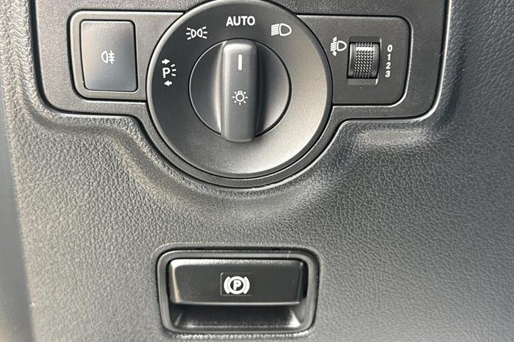 Hvid Mercedes Vito 116 fra 2023