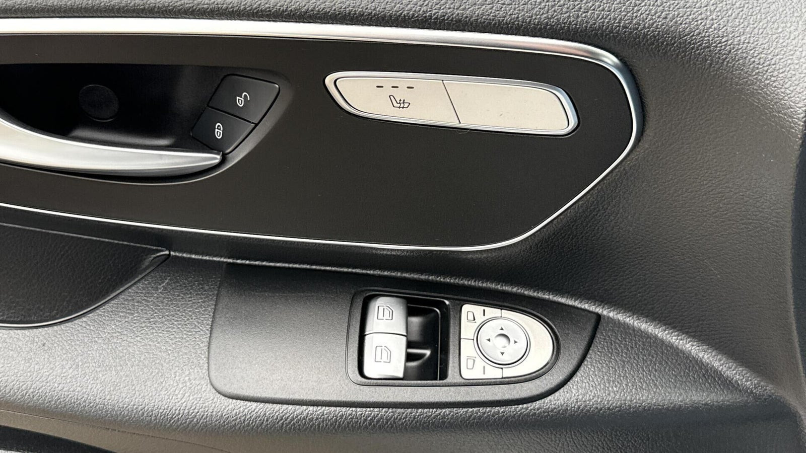 Hvid Mercedes Vito 116 fra 2023