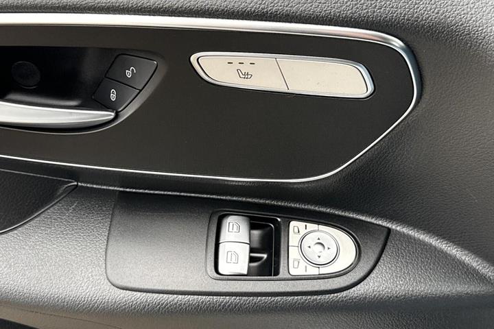 Hvid Mercedes Vito 116 fra 2023