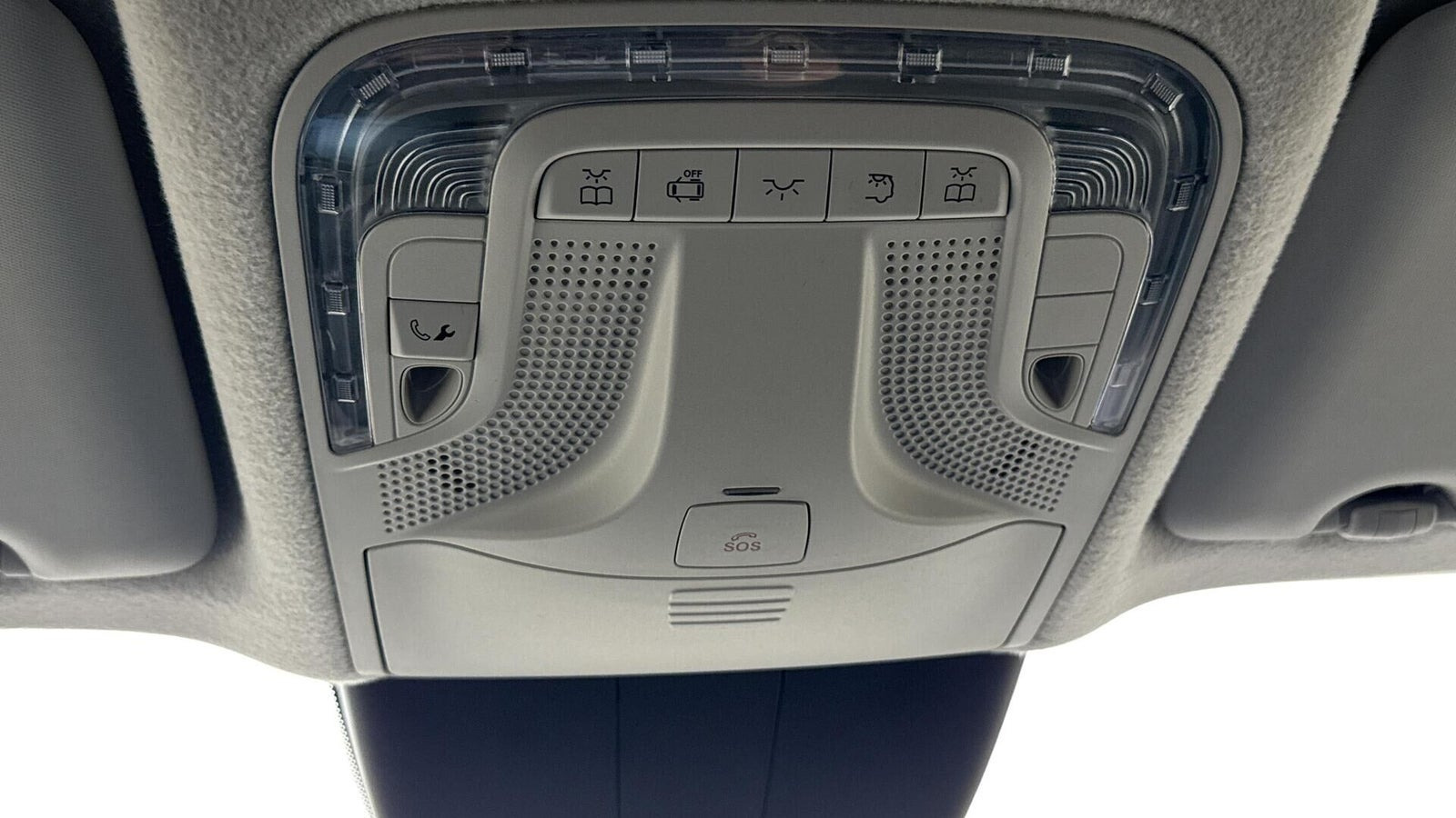 Hvid Mercedes Vito 116 fra 2023
