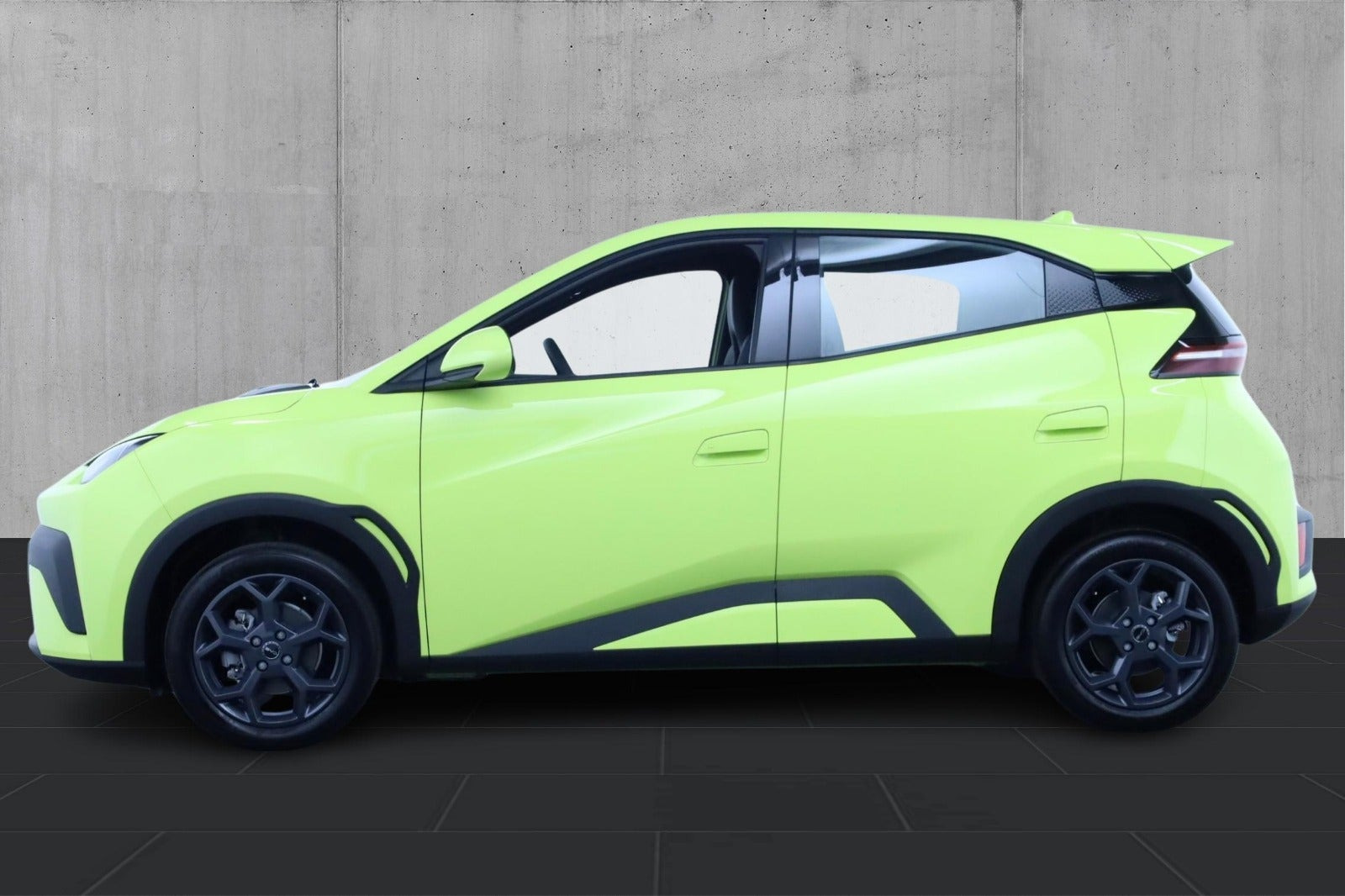 Gul BYD Dolphin Surf fra 2025