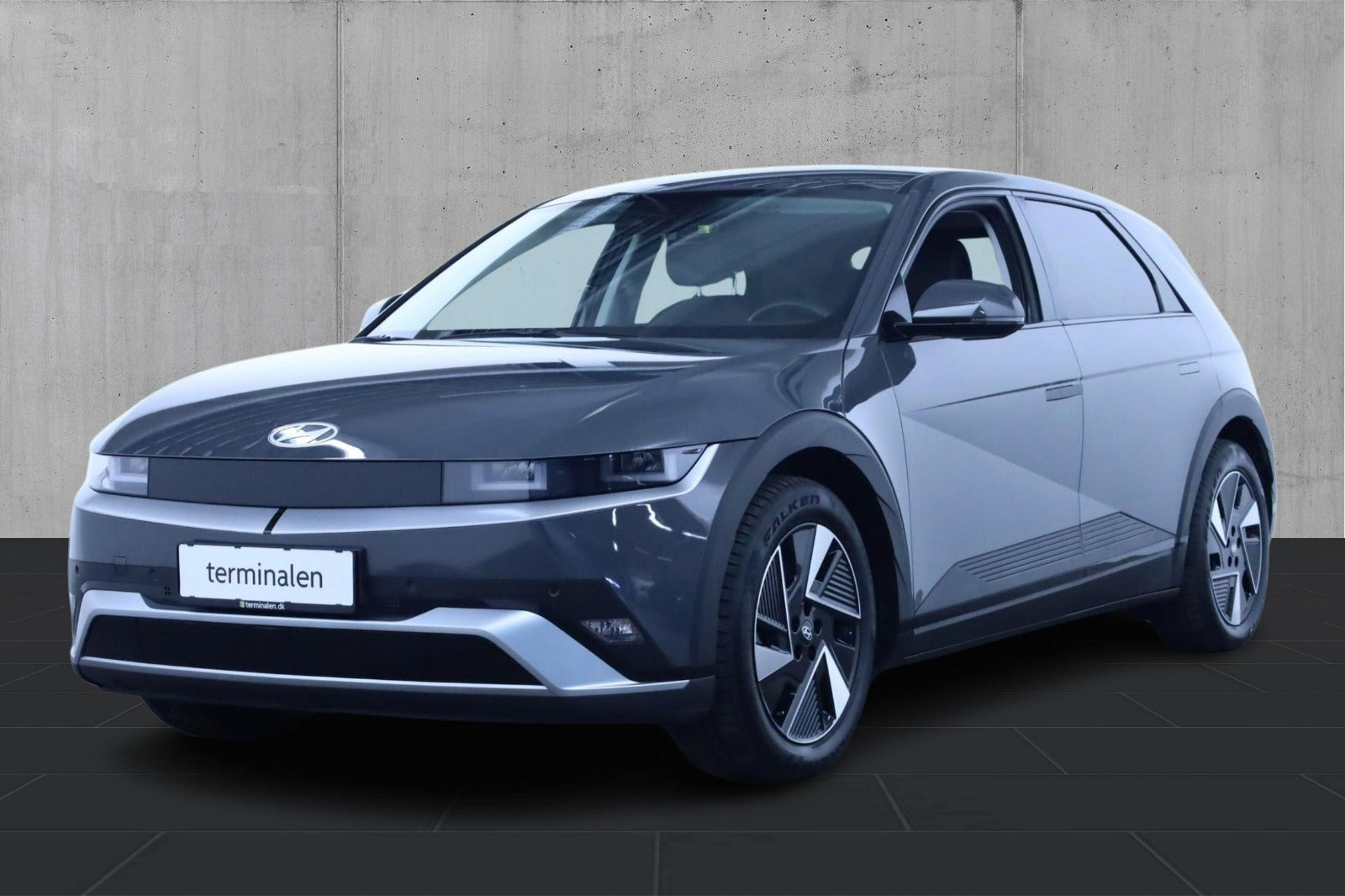 Grå Hyundai Ioniq 5 fra 2025 set udefra