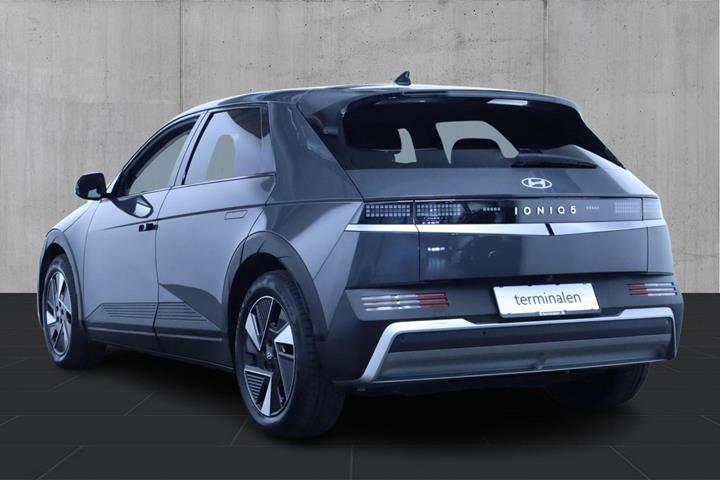 Grå Hyundai Ioniq 5 fra 2025