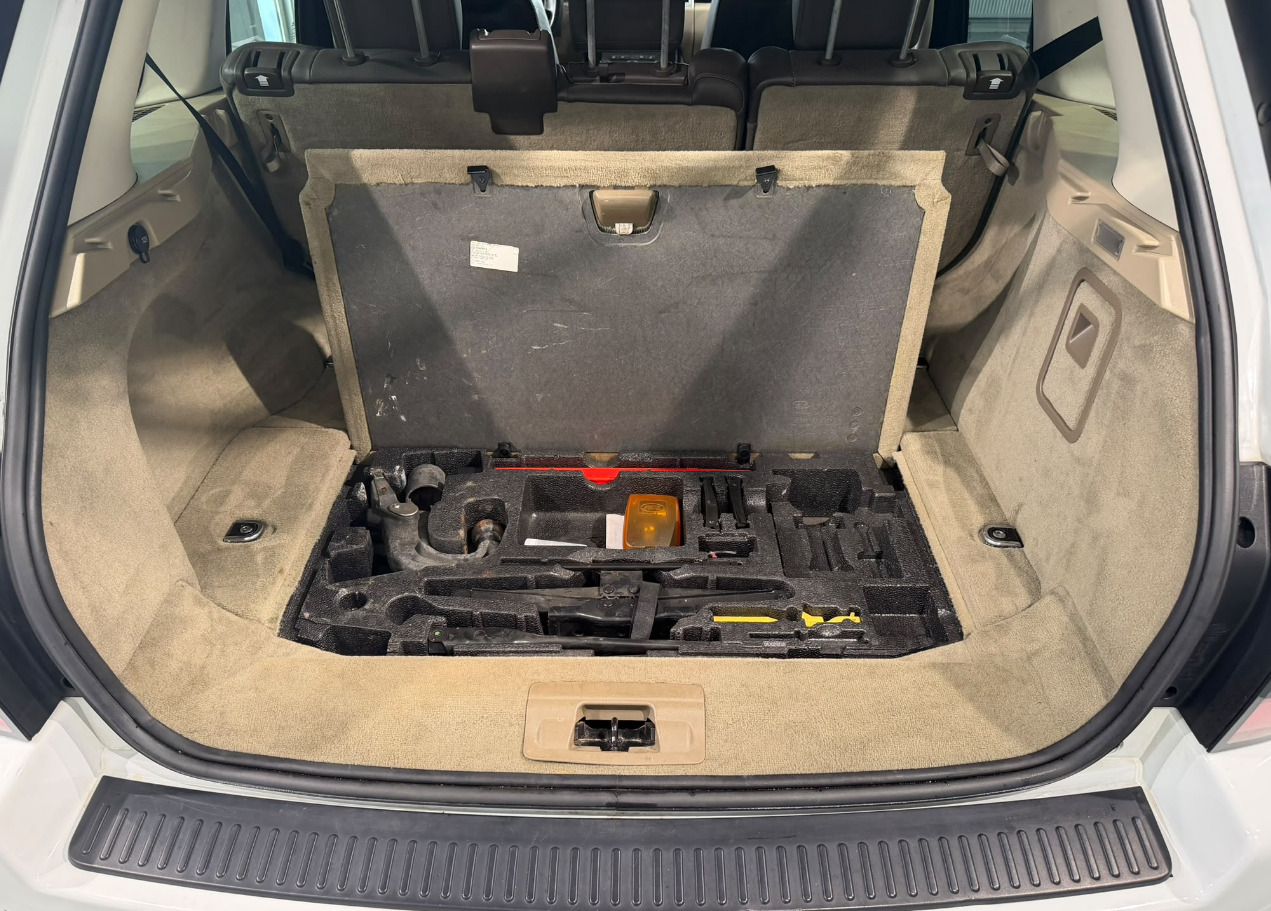 Hvid Land Rover Range Rover sport fra 2013
