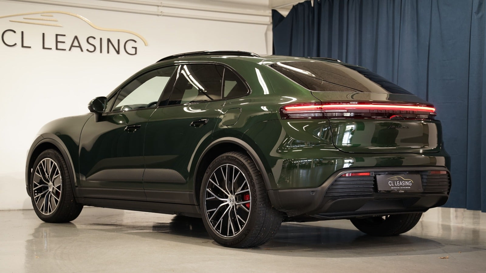 Grøn Porsche Macan 4S fra 2025