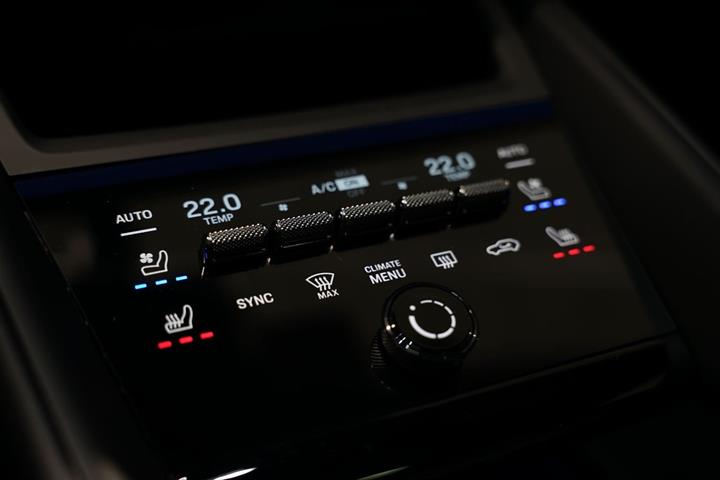 Grøn Porsche Macan 4S fra 2025