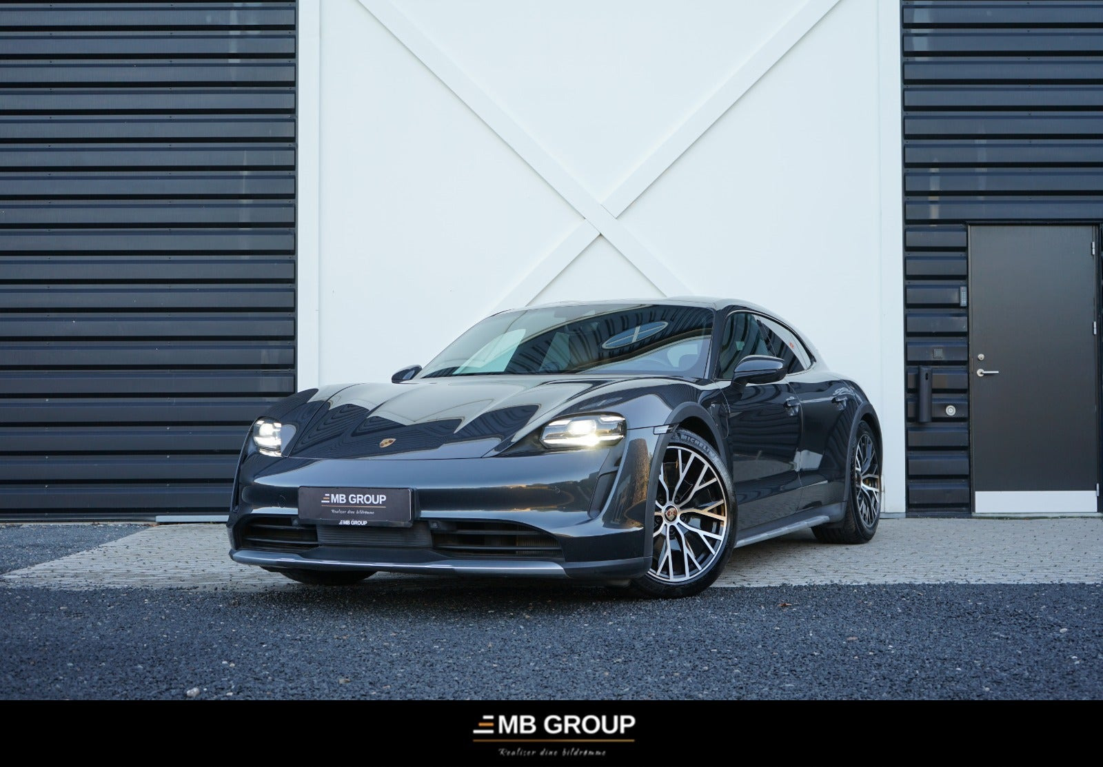 Porsche Taycan 4S Performance+ Cross Turismo