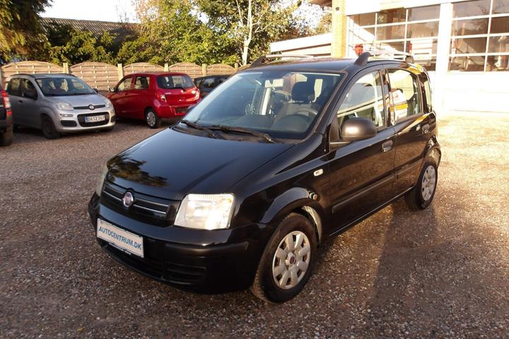 Sort Fiat Panda fra 2011