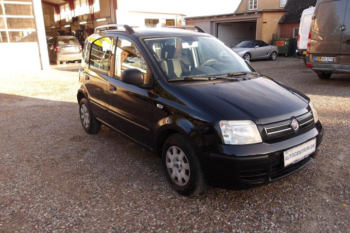 Sort Fiat Panda fra 2011