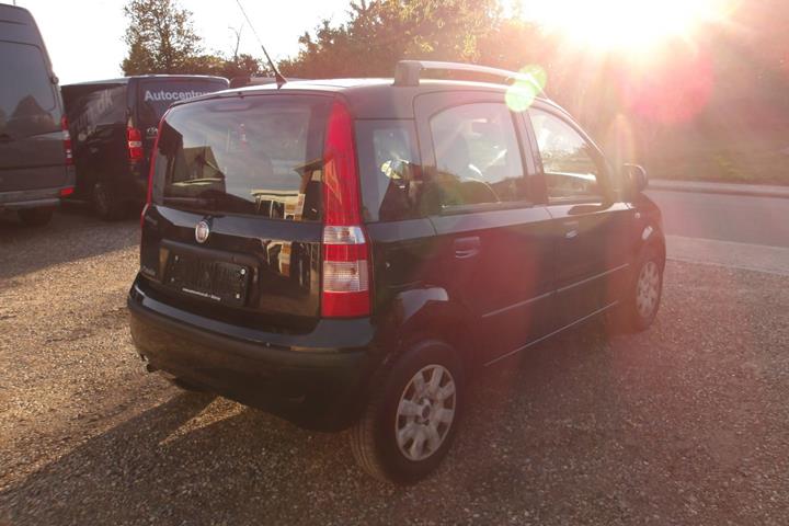 Sort Fiat Panda fra 2011