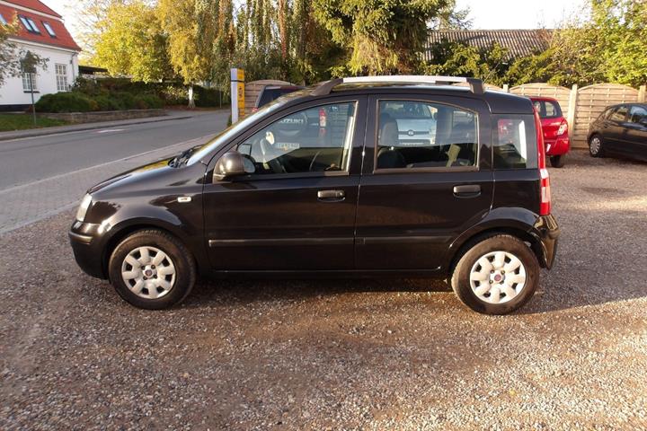 Sort Fiat Panda fra 2011