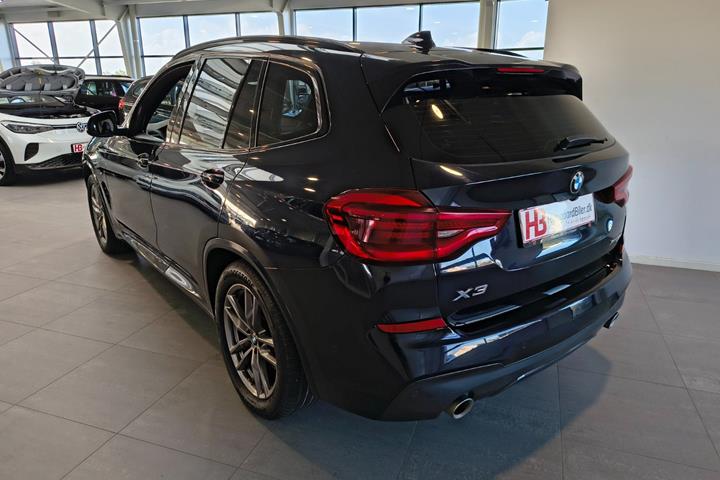 Sort BMW X3 fra 2020