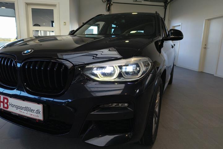 Sort BMW X3 fra 2020