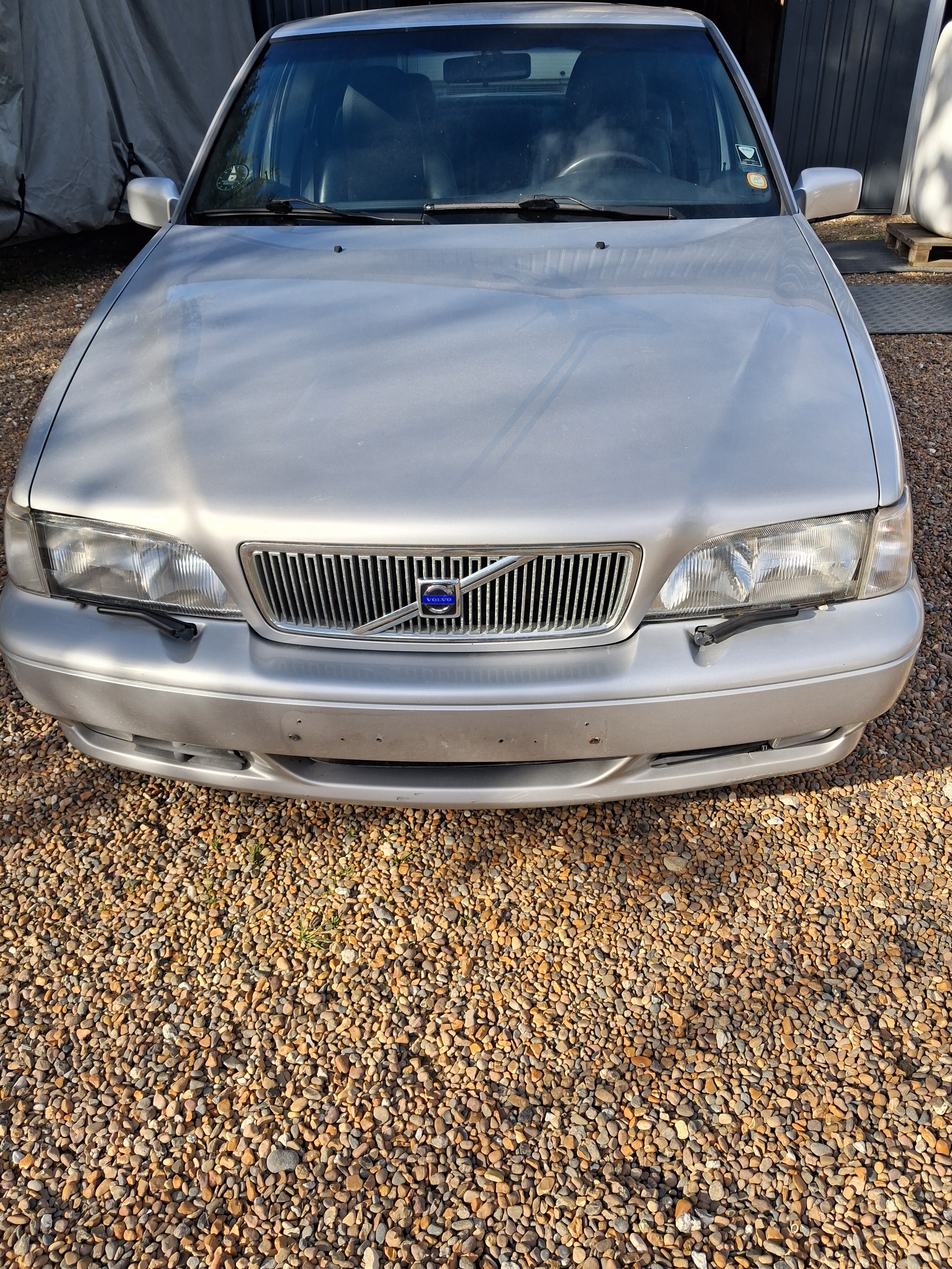 Sølv Volvo S70 fra 2000