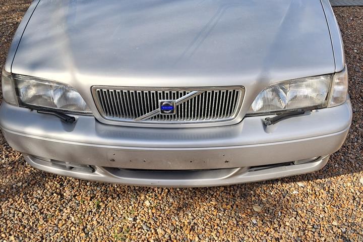 Sølv Volvo S70 fra 2000