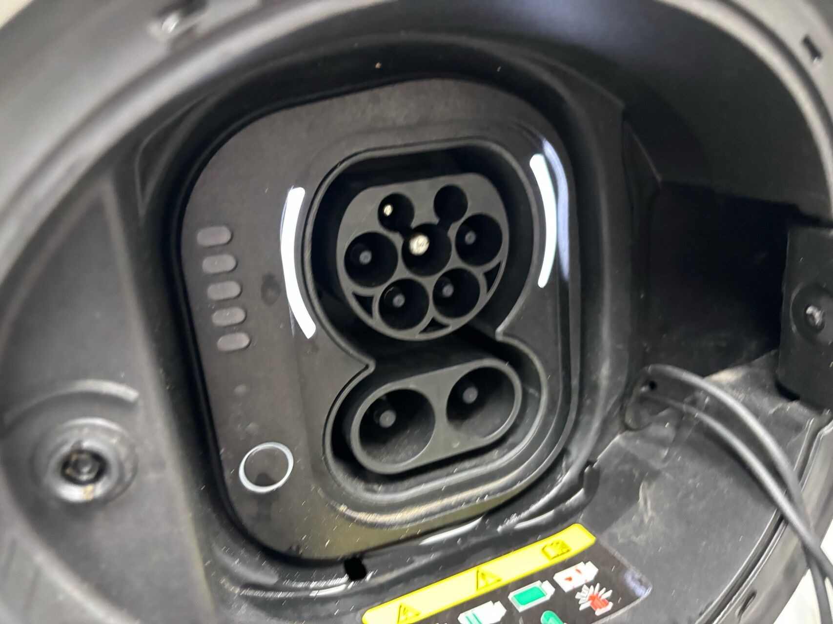 Hvid Fiat 500e fra 2024
