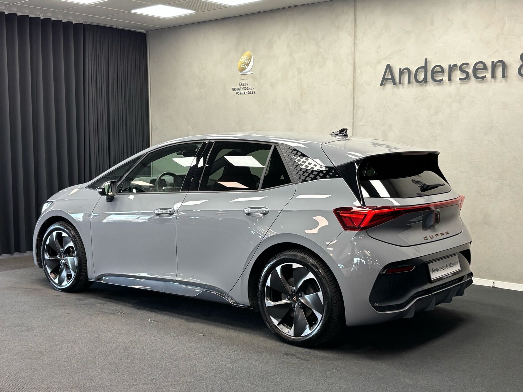 Grå Cupra Born fra 2024