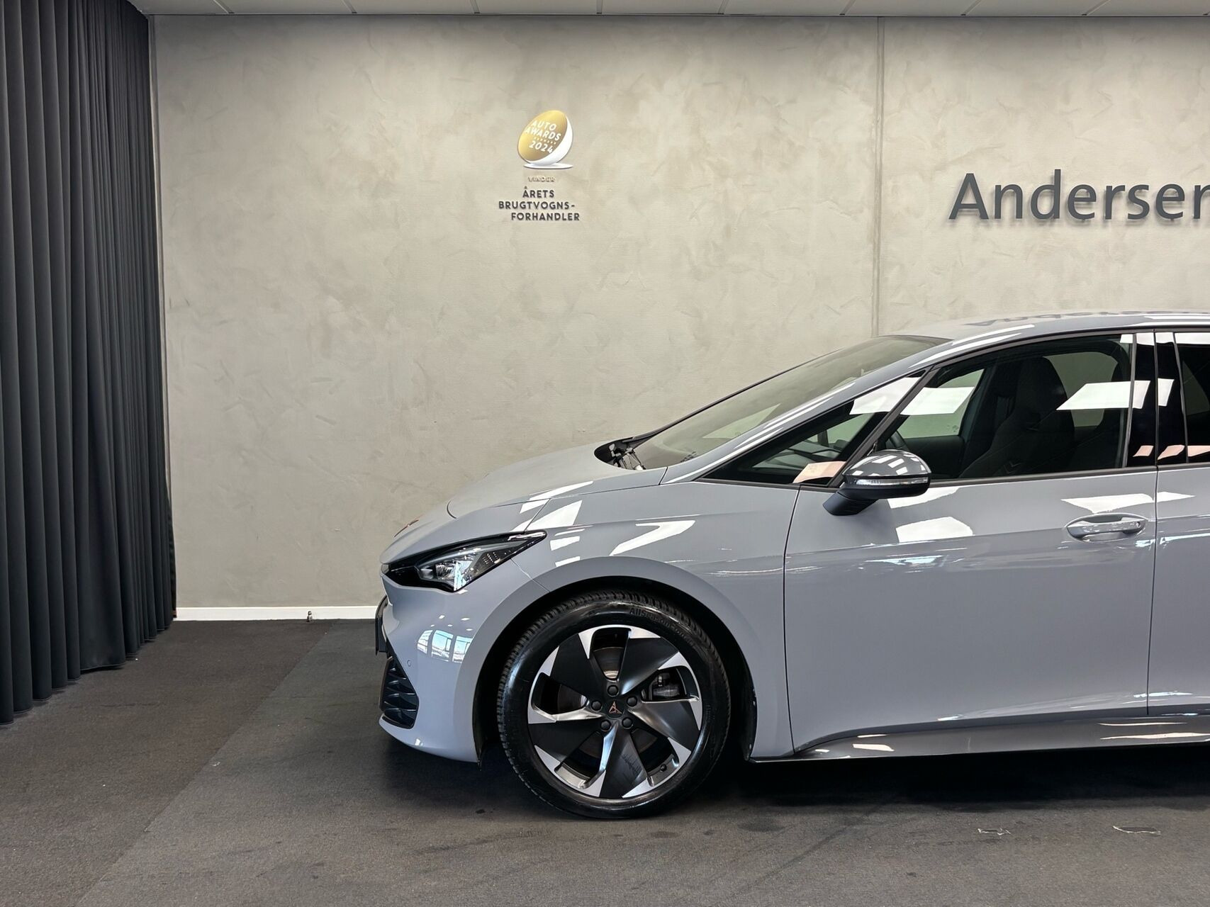 Grå Cupra Born fra 2024