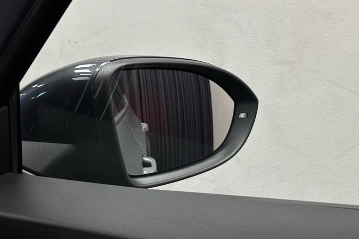 Grå Cupra Born fra 2024