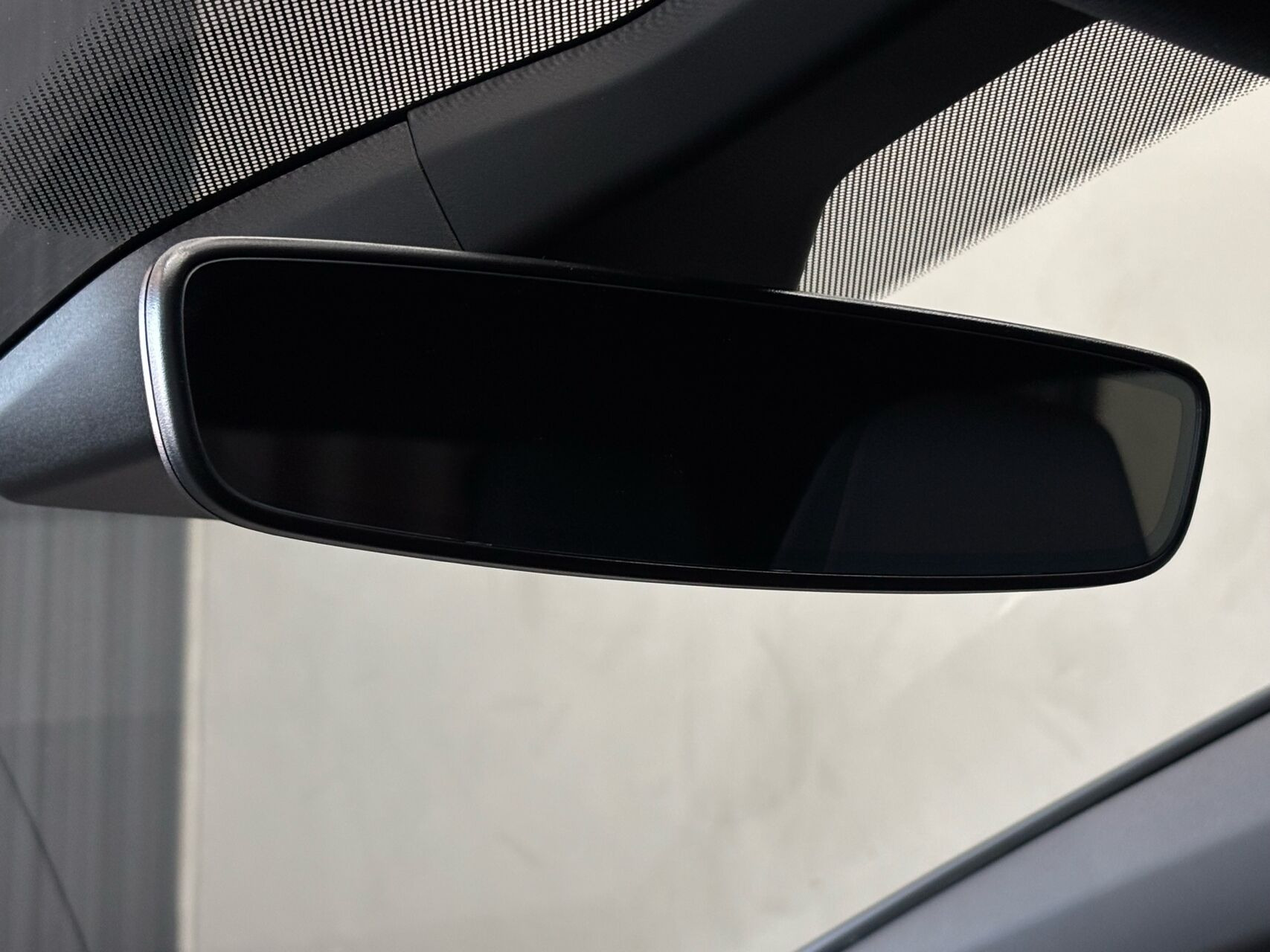 Grå Cupra Born fra 2024
