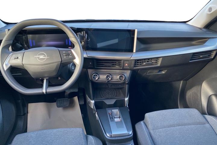 Blå Opel Frontera fra 2025