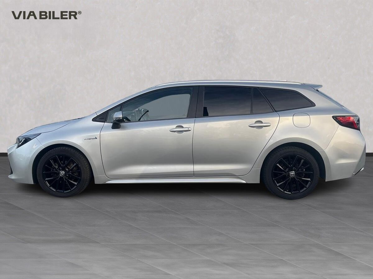 Sølv Toyota Corolla fra 2020