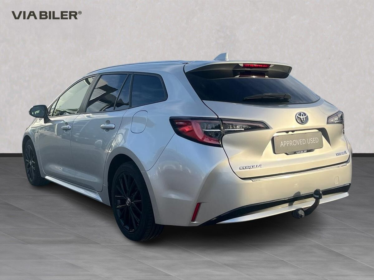 Sølv Toyota Corolla fra 2020