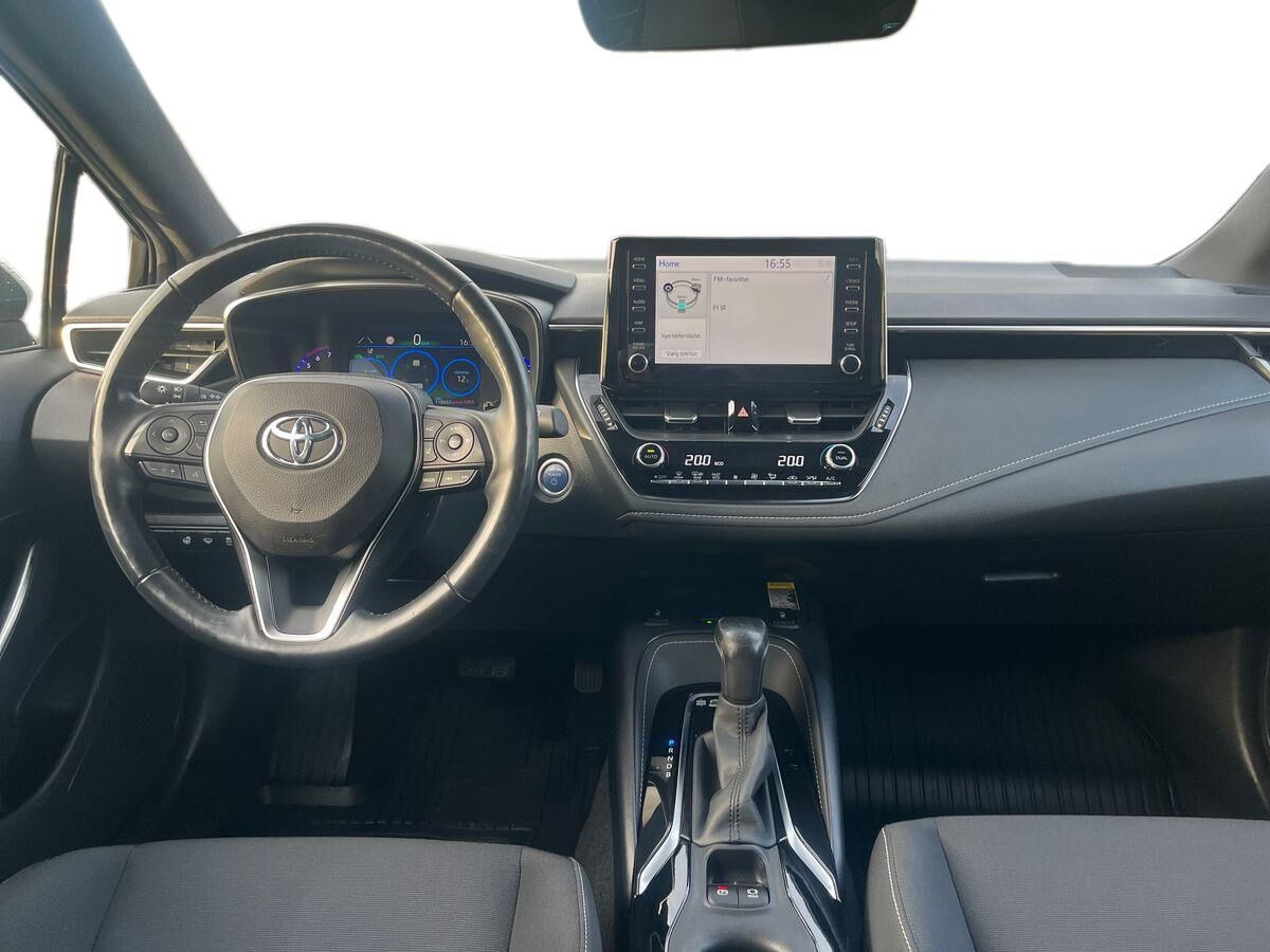 Sølv Toyota Corolla fra 2020