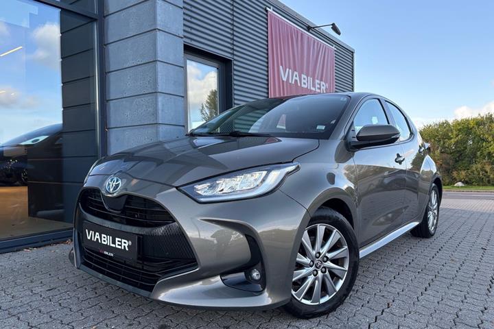 Bronze Toyota Yaris fra 2023