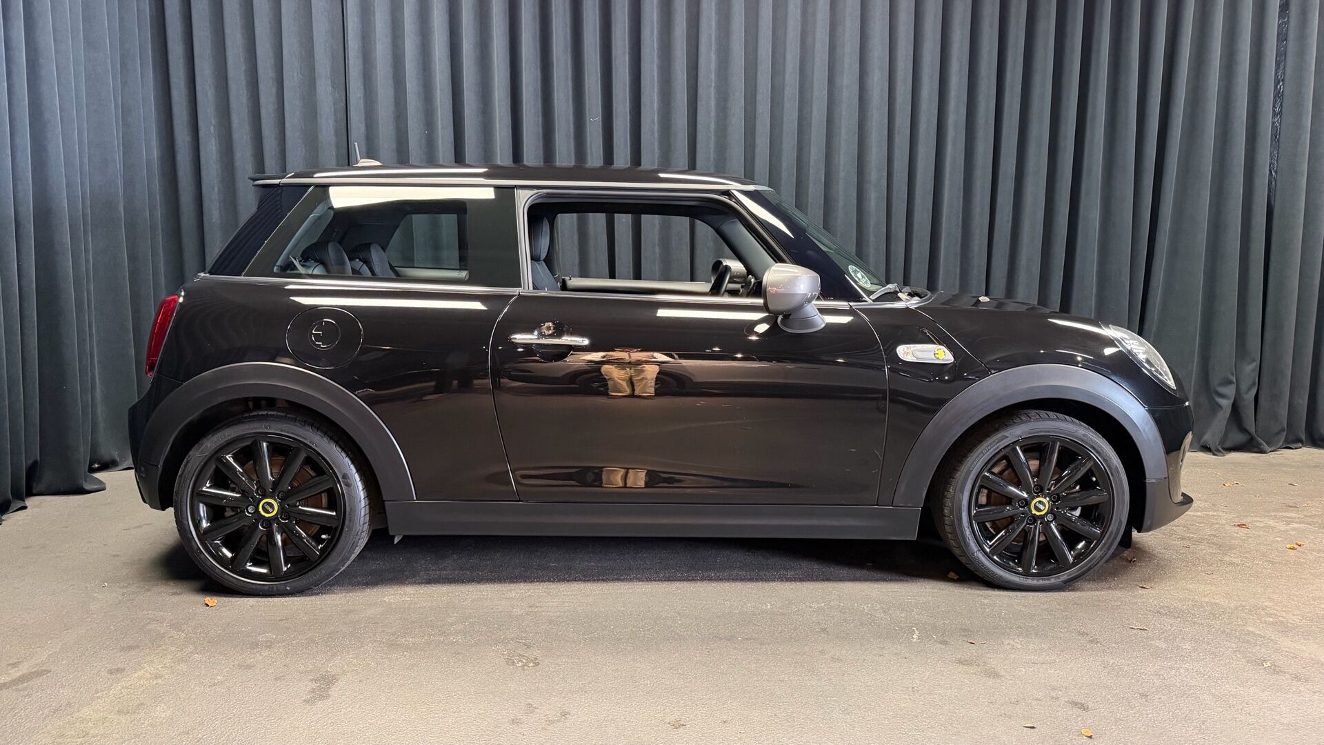 Sort Mini Cooper fra 2020