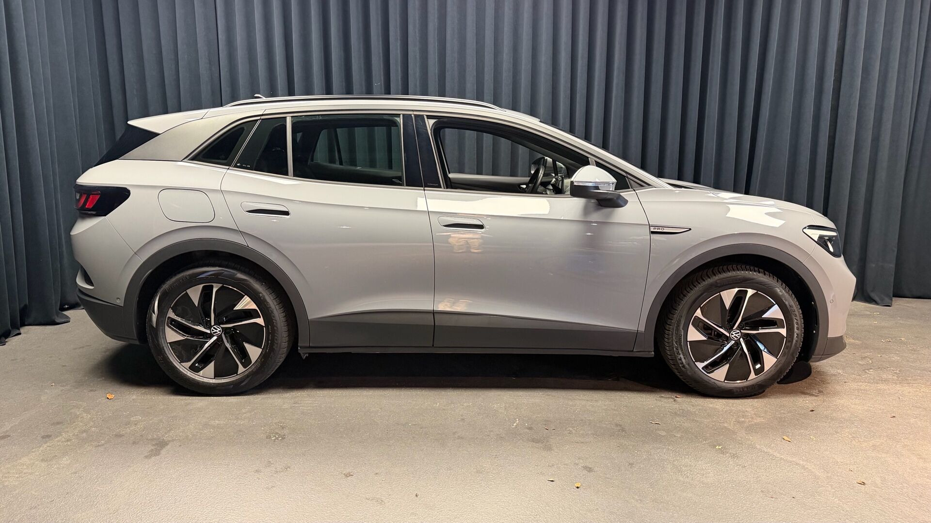 Grå VW ID.4 fra 2023