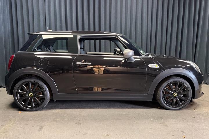 Sort Mini Cooper fra 2020