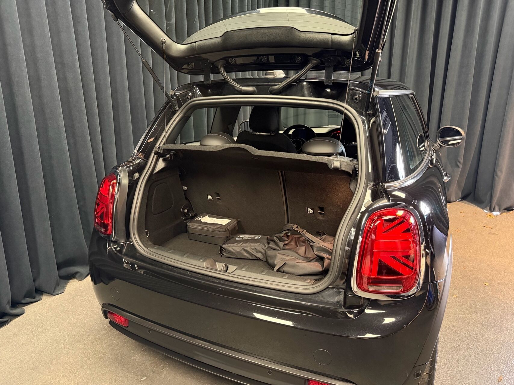 Sort Mini Cooper fra 2020