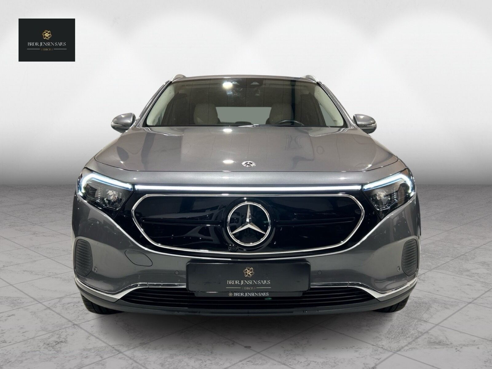 Grå Mercedes EQA250 fra 2022