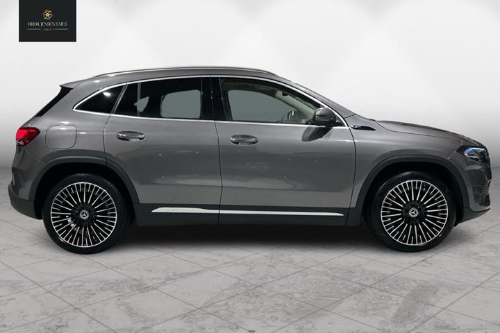 Grå Mercedes EQA250 fra 2022